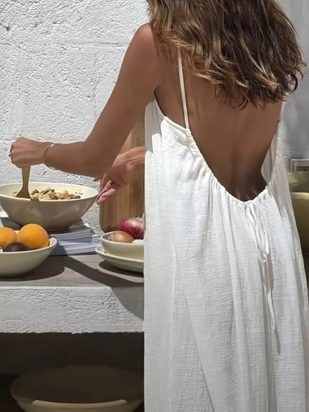 Backless Scoop Neck Maxi Dress - Picture 3 of 16